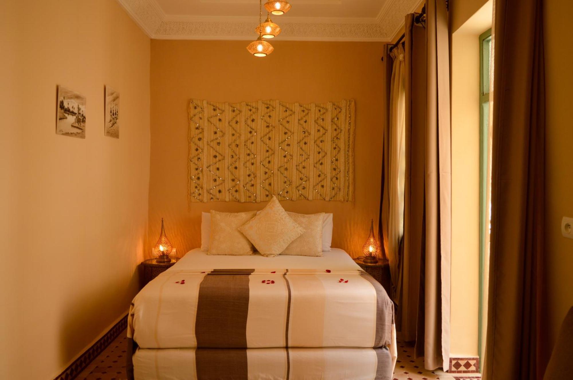 Riad Jalina *